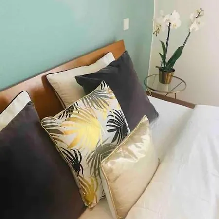 Penthouse 2 Bedrooms In Center Witth Terrace & Parking- 51 아파트