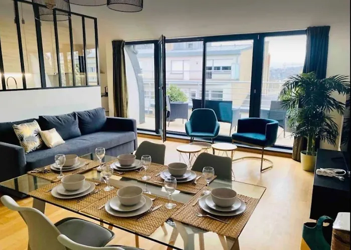 Penthouse 2 Bedrooms In Center Witth Terrace & Parking- 51 아파트