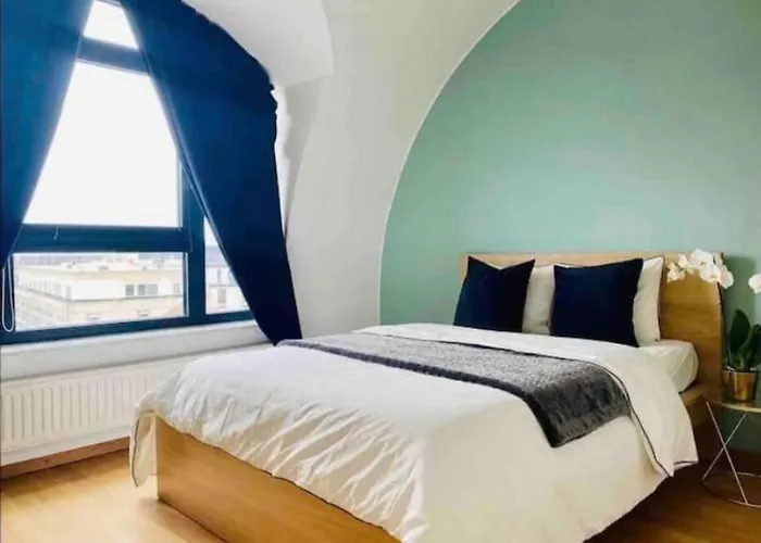 Penthouse 2 Bedrooms In Center Witth Terrace & Parking- 51 아파트 *