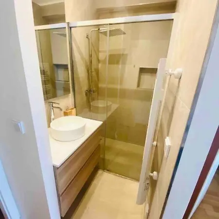 Penthouse 2 Bedrooms In Center Witth Terrace & Parking- 51 Luksemburg